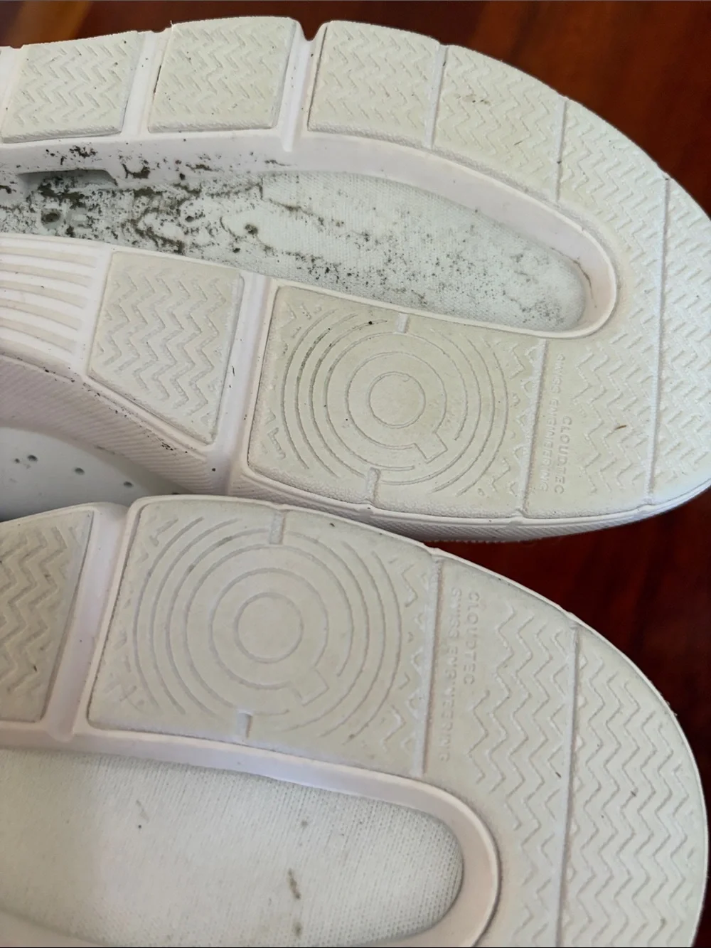 Roger federer On Running White Athletic Sneakers — Interior Logo Visible
